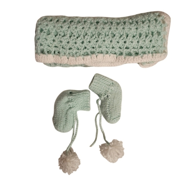 Handmade Mint White Crochet Baby Blanket Booties Set knit Tunisian Vintage Gift - Picture 7 of 17